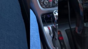 Opel Astra j не вытаскивается ключ из замка зажигания, сломалась кнопка селектора акпп