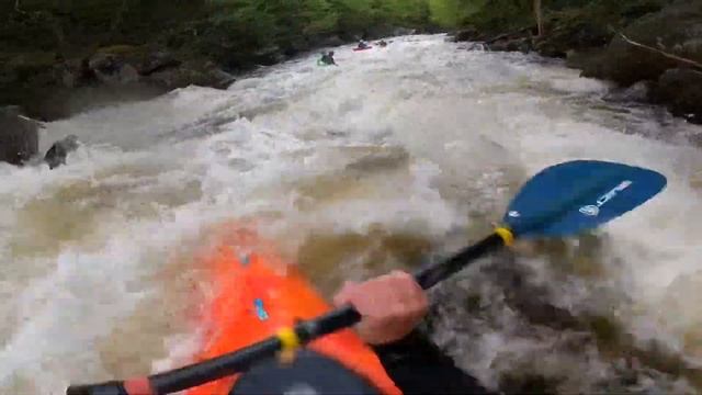 Neilson (A) à 3 kayak смотреть онлайн