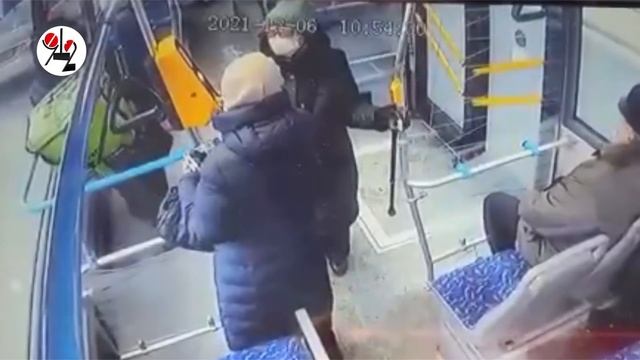 Оплатила проезд в автобусе, а поехала на "скорой". Real Video смотреть онлайн