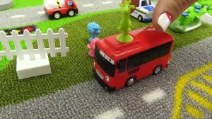 Видео про машинки: Автобус Тайо заболел. Игрушки машинки