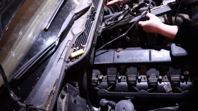 Changing the starter on the E36 drift build. ( 1998 328i E36 ) смотреть онлайн