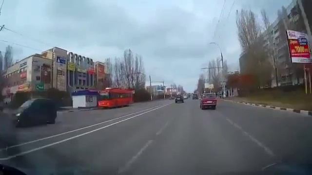 Водила успел среагировать смотреть онлайн