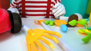 Смешные видео - Кукла БЕБИ БОН сажает Цветы! - Весёлая игра сад с Baby Bon. Детские мультики