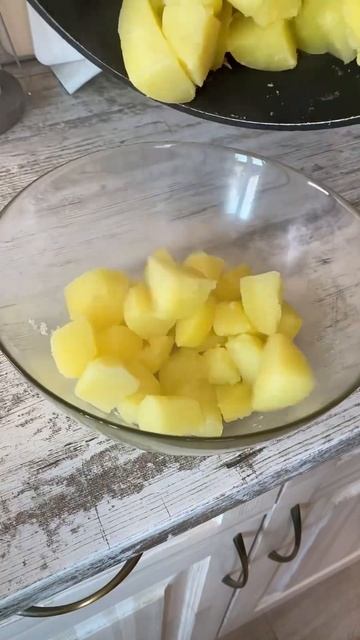 Любимый ужин моего мужа. Необычный вариант обычной картошки с мясом❤️. Сохраняйте рецепт🔥