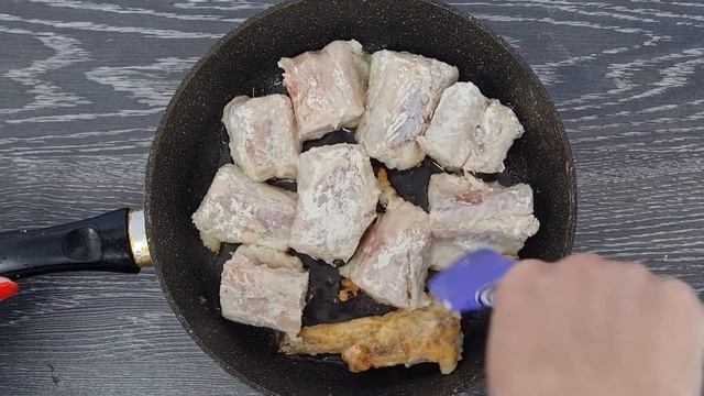 Как вкусно и просто пожарить минтай. смотреть онлайн