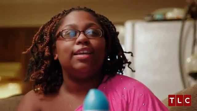Woman Addicted to drinking air freshener смотреть онлайн