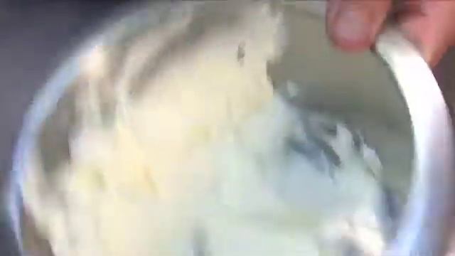 How To Quenelle Whipped Cream