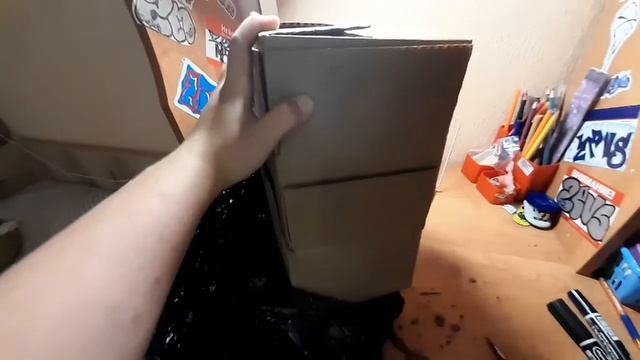 Распаковка посылки от Graffiti Marketa!/Unpacking The Package From Graffiti Market!