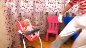 Видео с куклами - Беби Бон завтракает и гуляет с игрушками! – Смешные видео для детей.
