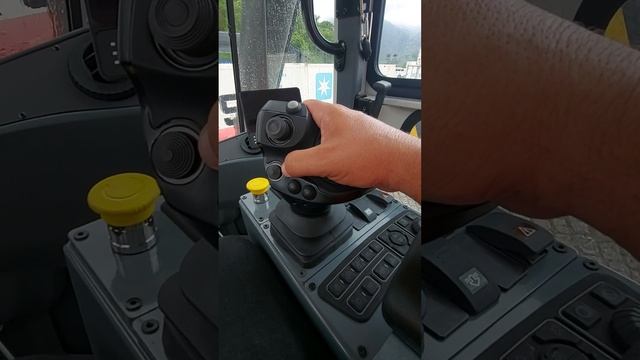 Reach Stacker Kalmar the most modern Joystick 2022 in technology Port of Santos Brazil￼ смотреть онлайн
