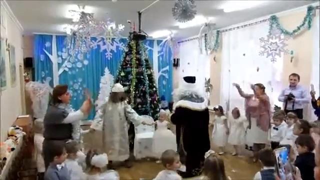 Новогодний утренник 2 мл гр 2016-2017 уч год смотреть онлайн