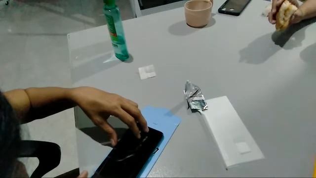 First-time Try Change Tempered Glass Y6p смотреть онлайн