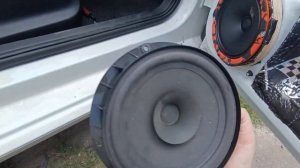 Замена штатных динамиков в volkswagen polo sedan на DL Audio Gryphon Pro 165 Neo