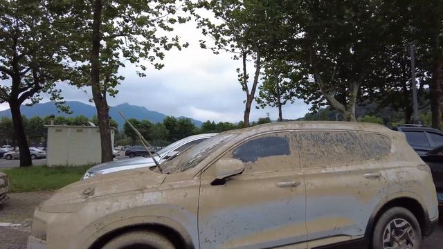 After Seoul's biggest rainfall in 115 years, where did all the 5,000 flooded cars go?(Korea)