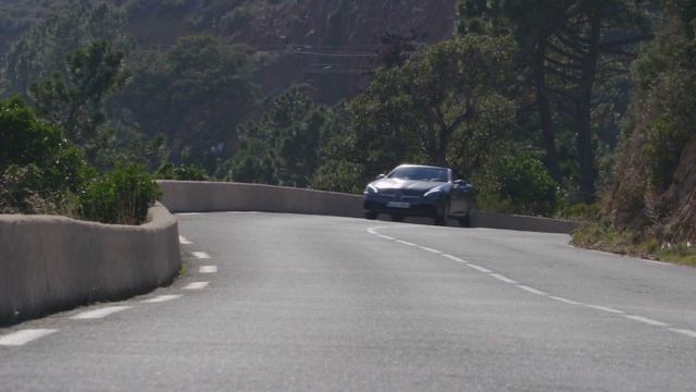 New 2016 Mercedes SLC 300 - Camera car & Driving scenes смотреть онлайн