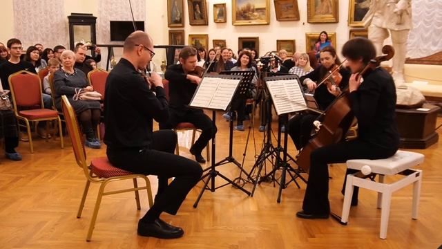 “We Will Rock You”-Queen