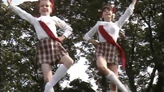 Rod Hull, Grotbags, and Emu's Pink Windmill Kids: Emu's World theme '82 (Pattison) смотреть онлайн