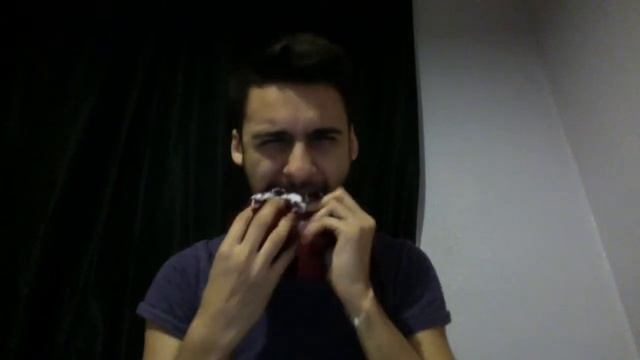 Man deservedly eats hat. смотреть онлайн