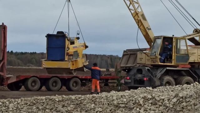Каток уезжает в металлолом... смотреть онлайн