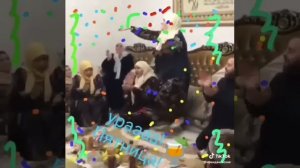 Сегодня пятница, куда пойдём потанцевать?