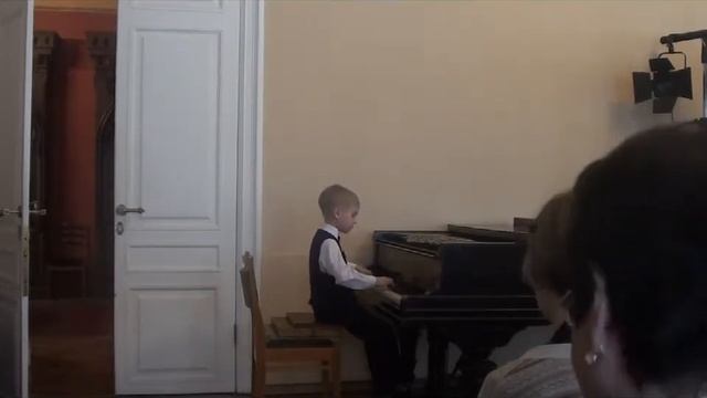А. Исакова "Колобок", исп. Диниил Рублёв смотреть онлайн