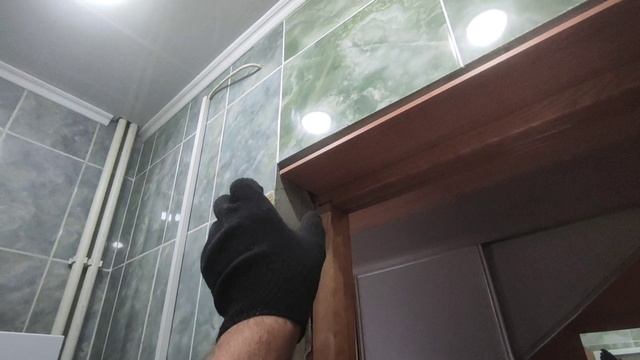 Как установить в межкомнатную дверь дверной добор и дверной наличник на дверную коробку без пазов. смотреть онлайн