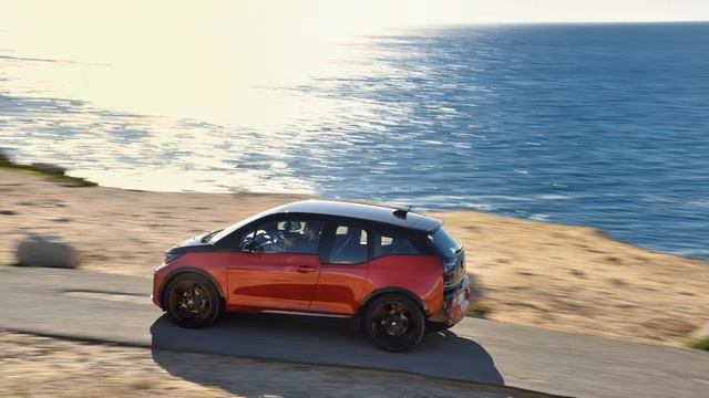 BEYOND WORDS! 2018 BMW I3S FIRST DRIVE REVIEW смотреть онлайн