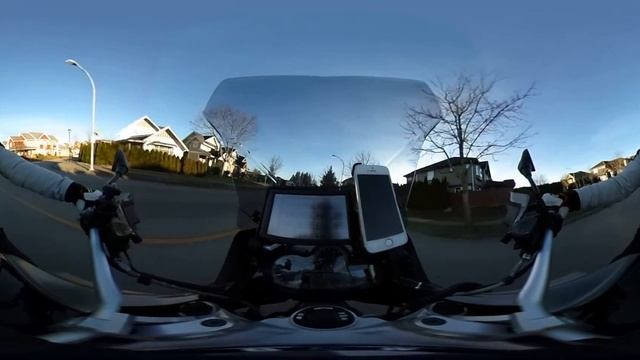360º Testing on a 2015 BMW R1200GS смотреть онлайн