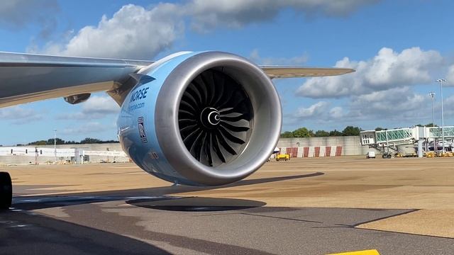 Rolls Royce Trent 1000 engine startup смотреть онлайн