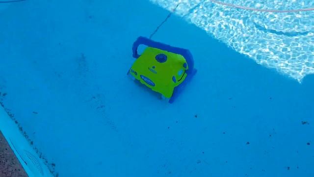 Aquabot Bravo Top By D-Max Zwembaden