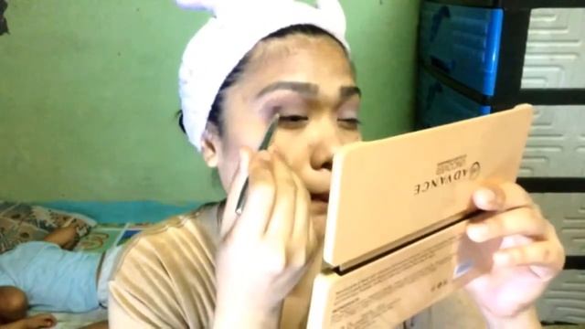 Simple Graduation Makeup Tutorial. смотреть онлайн