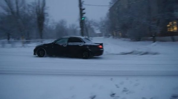 Пришла зима. Ливневый снег