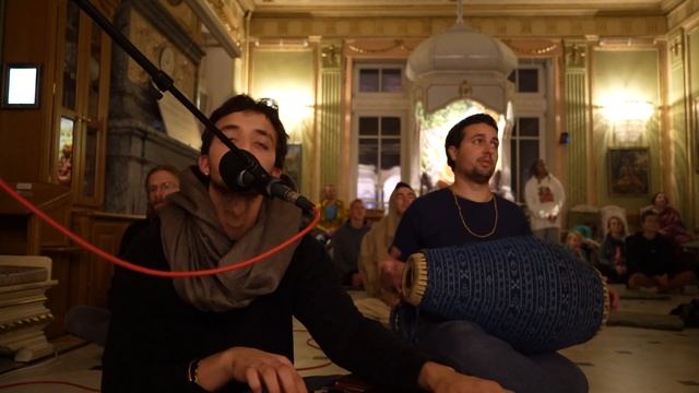 Surya (Damodarastakam) - 30.10.2021 - Radhadesh Evening Kirtans смотреть онлайн
