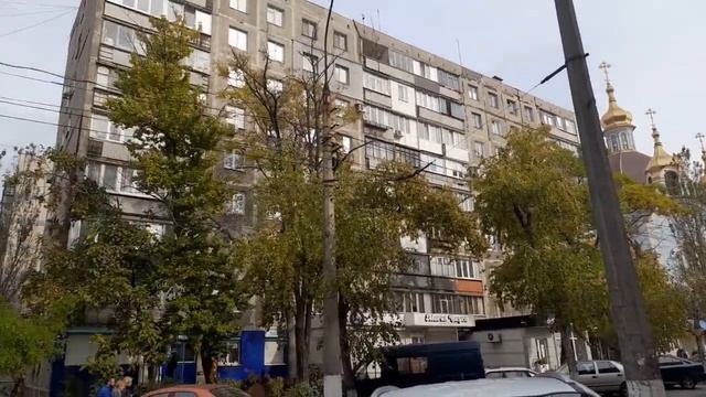 Мариуполь Дом с часами. Красная зона. С 18 октября в школах каникулы, затем дистанционное обучение
