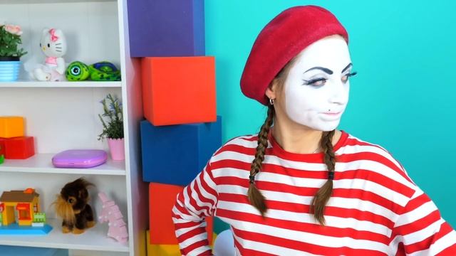 Охраняем сон БЕБИ БОН! – Весёлые игры Как Мама с Baby Born. Смешные видео куклы для девочек. смотреть онлайн