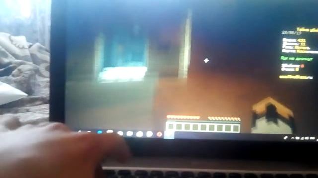 Играю в ищейку в Майнкрафт смотреть онлайн