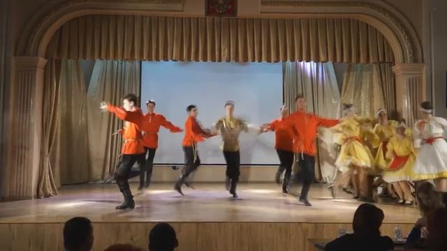 Танцевальный коллектив "Хамелеон" Приморской ГСХА - "Девичьи забавы" смотреть онлайн
