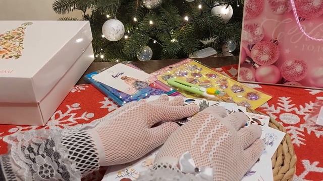 🎄АСМР распаковка Новогоднего Подарка☃️Канцелярия и косметика💄 смотреть онлайн
