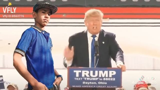 Donald Trump rally features ,empty seats , staff with corona virus interaction смотреть онлайн