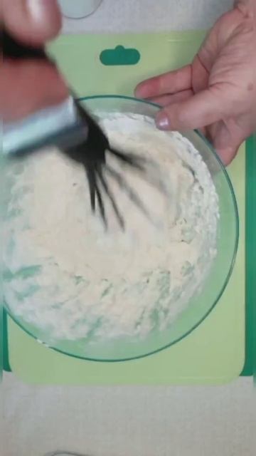 По-настоящему пышные и воздушные оладушки на кефире