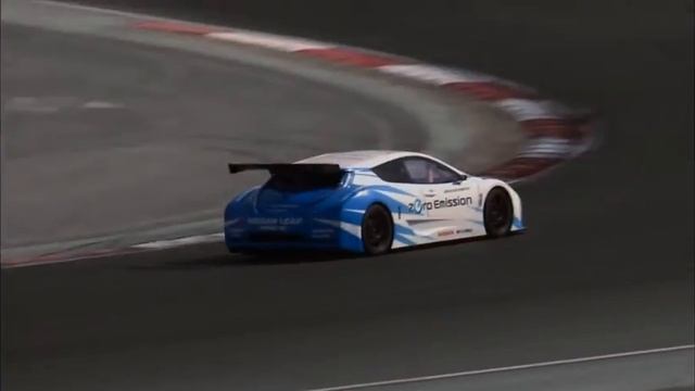 Nissan LEAF NISMO RC in Dubai 2012 смотреть онлайн