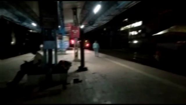 Diwali special video last local departure l Fast emu toward kasara or khopoli l At dombivli смотреть онлайн