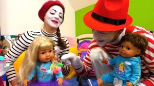 Видео куклы - Поменялись БЕБИ БОН! - Игры парикмахерская и одевалки для девочек с Baby Born