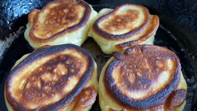 Бюджетный Пирожок с ягодой рецепт