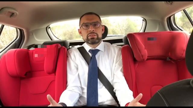 RiveKids Technology - Viajar entre dos sillas de coche con Isofix en un Opel Astra смотреть онлайн