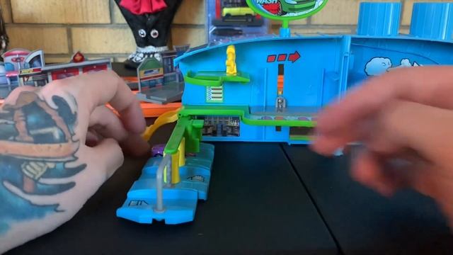 NEW! MicroMachines Car Wash Playset! смотреть онлайн