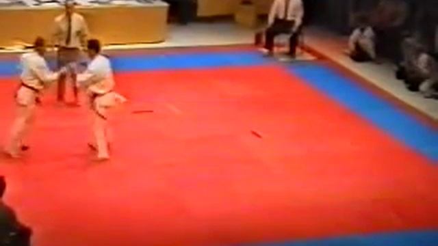 1991 Australian Kyokushin Nationals - Garry ONeill - 2nd Round смотреть онлайн