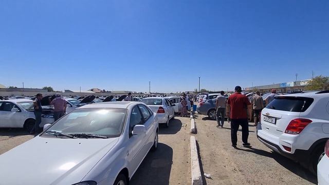 БУХОРО МОШИНА БОЗОРИ