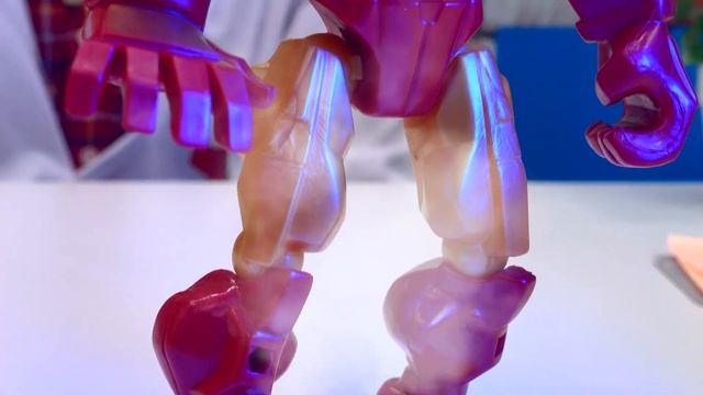 Доктор Ой и супергерои – Железный человек намочил свой костюм – Больница для игрушек Мегаклиника смотреть онлайн