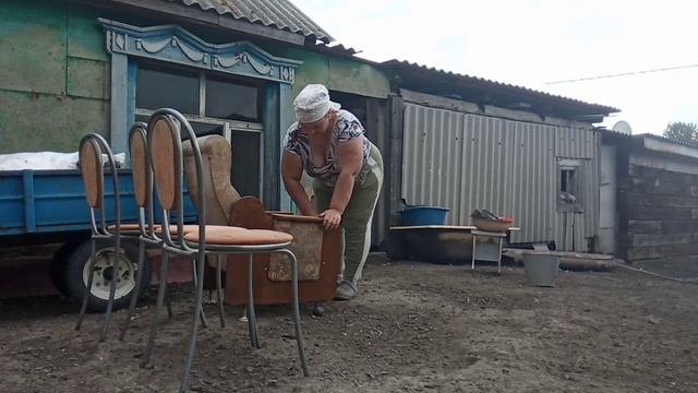 ЖИЗНЬ В СИБИРСКОЙ ДЕРЕВНЕ//готовлюсь к переезду.🙆//7 июля 2022 г. смотреть онлайн